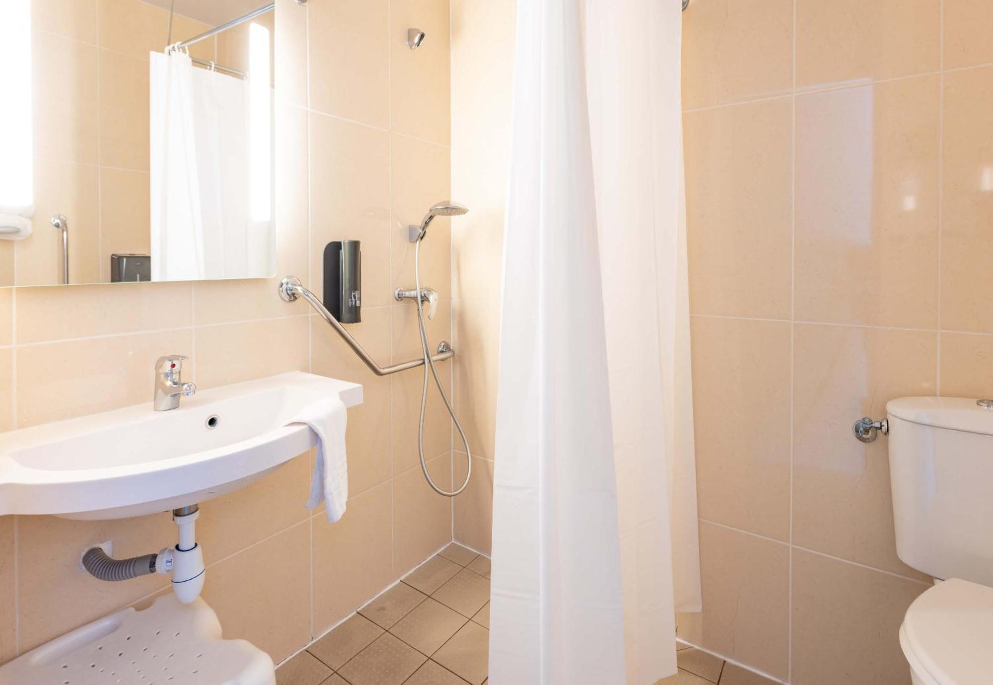 B&B Hotel Rennes Est Cesson Sevigne Zewnętrze zdjęcie